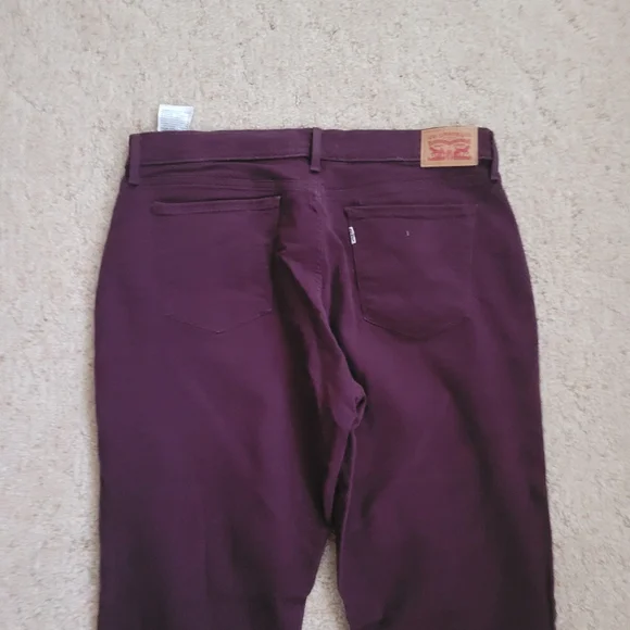 Levi's 505 Straight Leg Jeans in Deep Burgundy - Picture 6 of 7